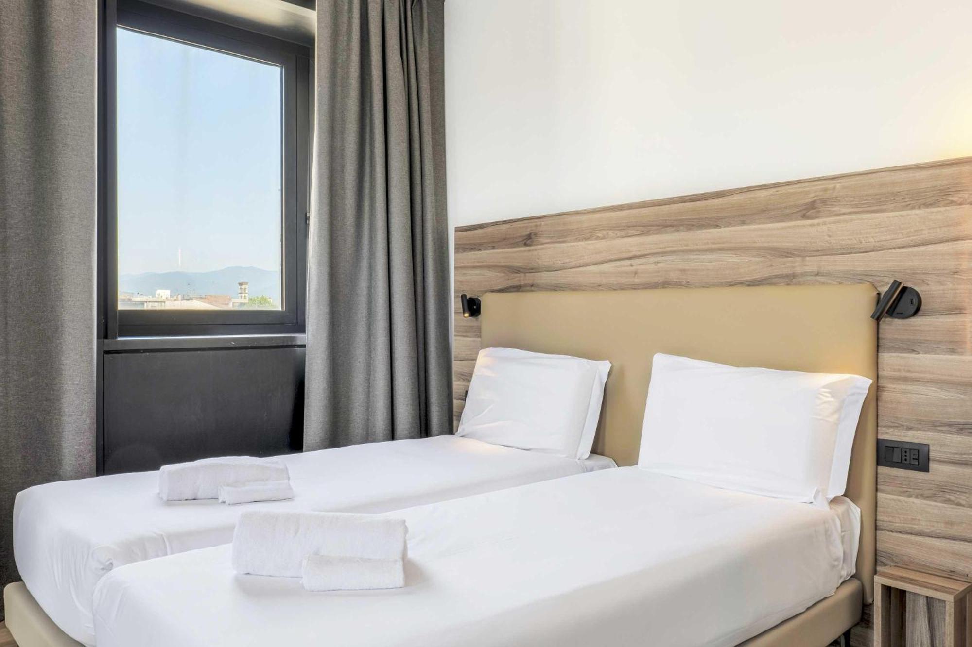 B&B Hotel Prato City Center Exterior photo